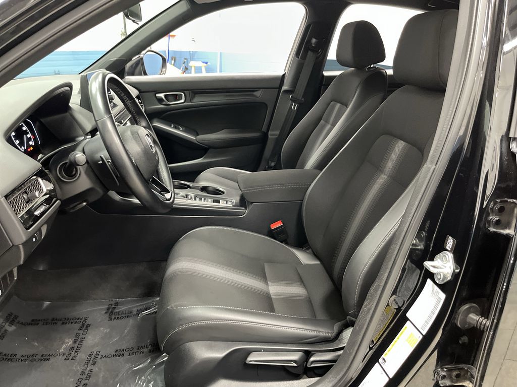 2023 Honda Civic Sport photo 3