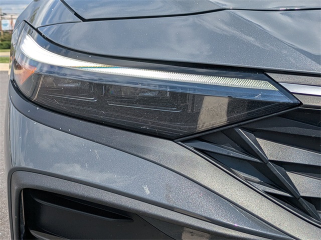2024 Hyundai Elantra SEL photo 9