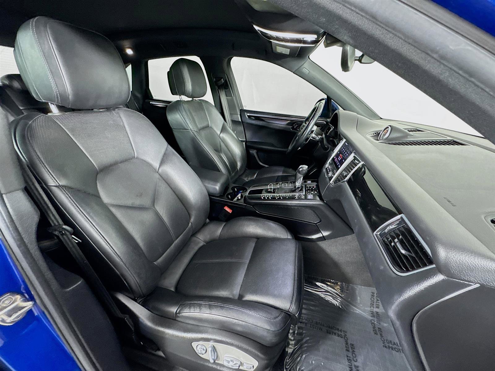 2018 Porsche Macan Base photo 29