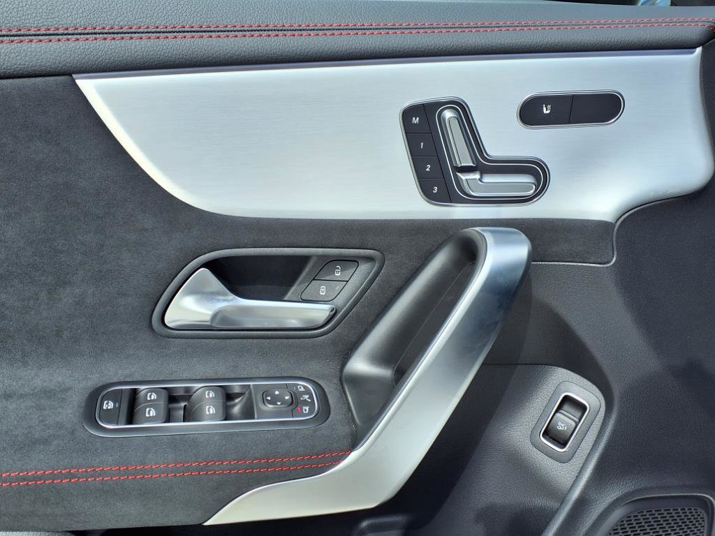 2026 Mercedes Benz CLA 250 photo 9