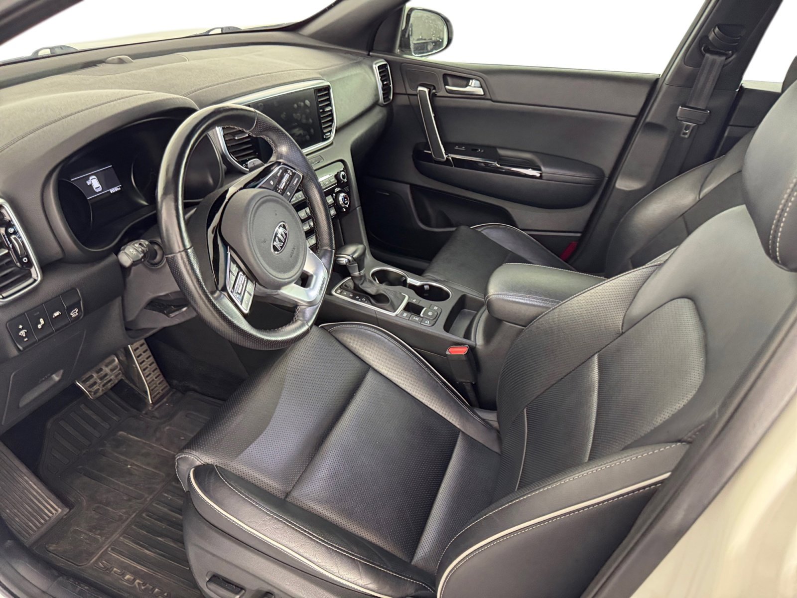 2020 Kia Sportage SX Turbo photo 2