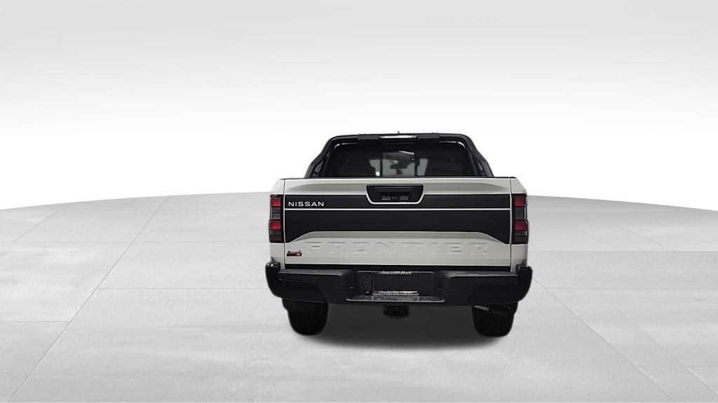 2024 Nissan Frontier SV photo 4