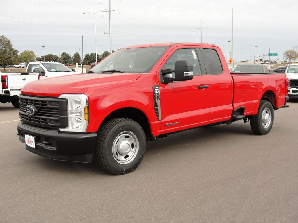 2024 Ford F-350 Super Duty XL's photo