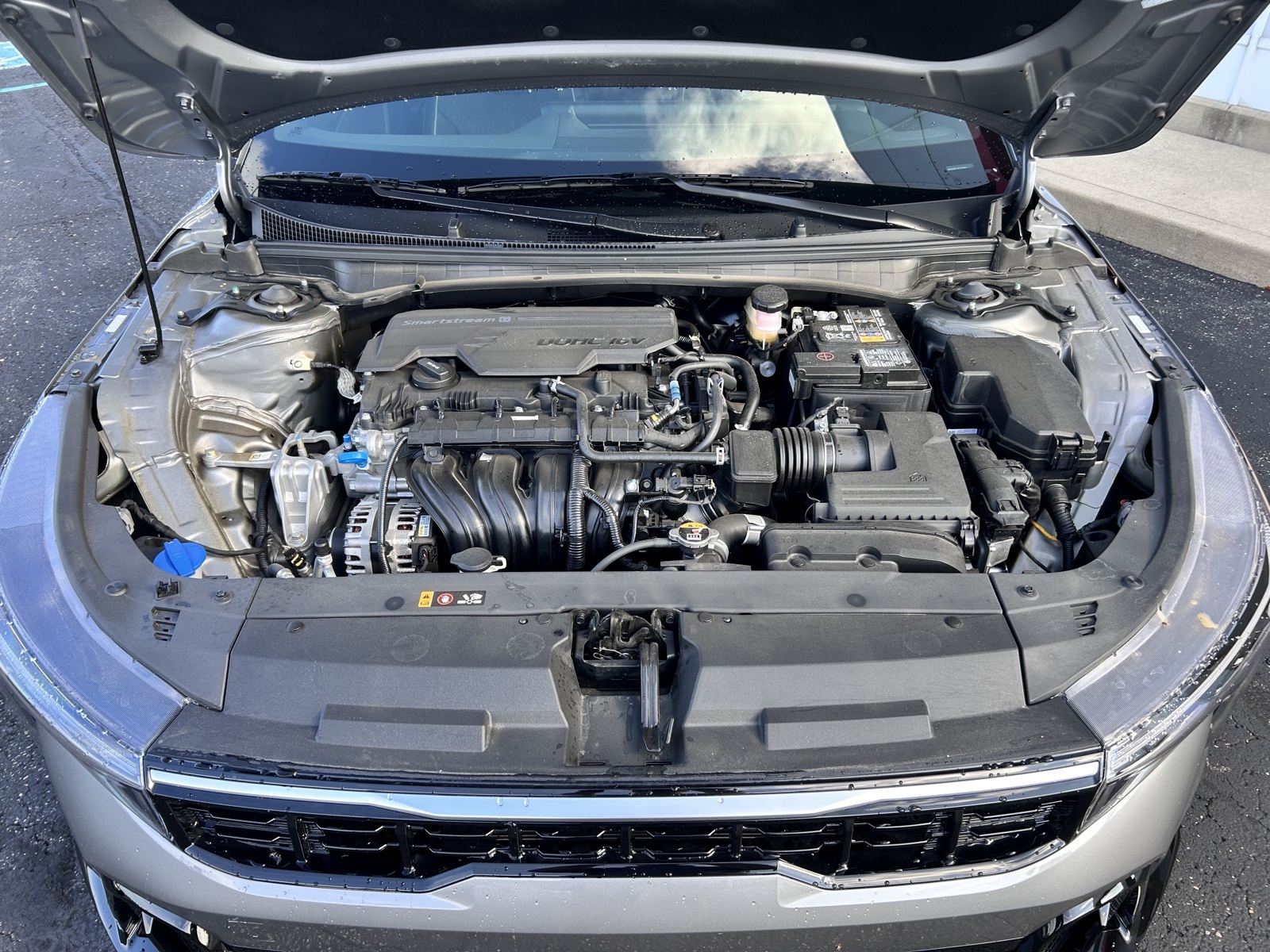 2025 Kia K4 GT-Line photo 4