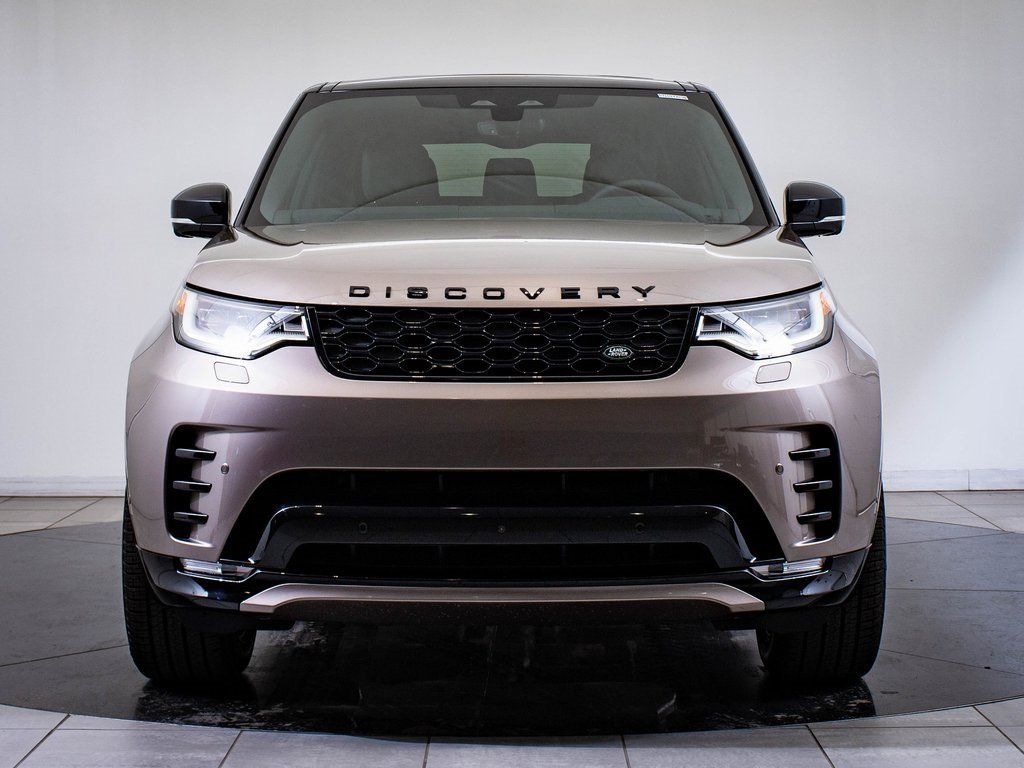 2025 Land Rover Discovery SE photo 2