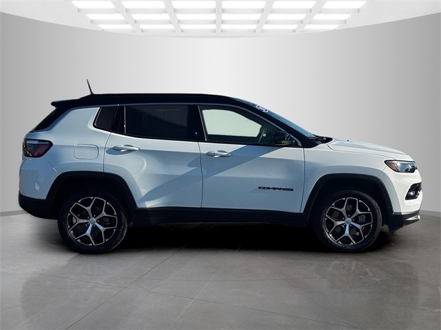 2024 Jeep Compass Limited photo 8