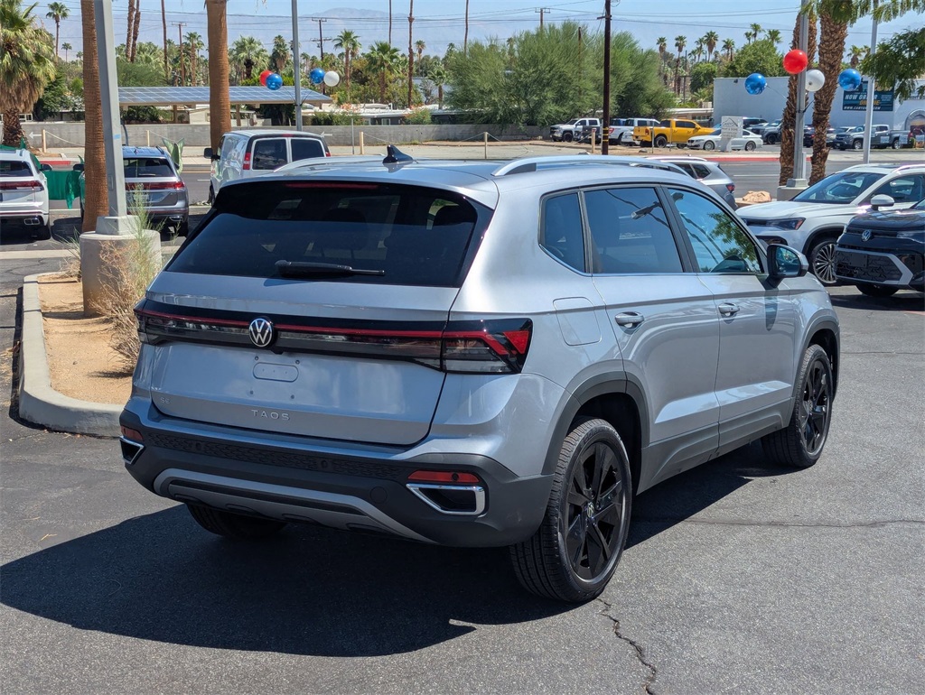 2025 Volkswagen Taos SE photo 3