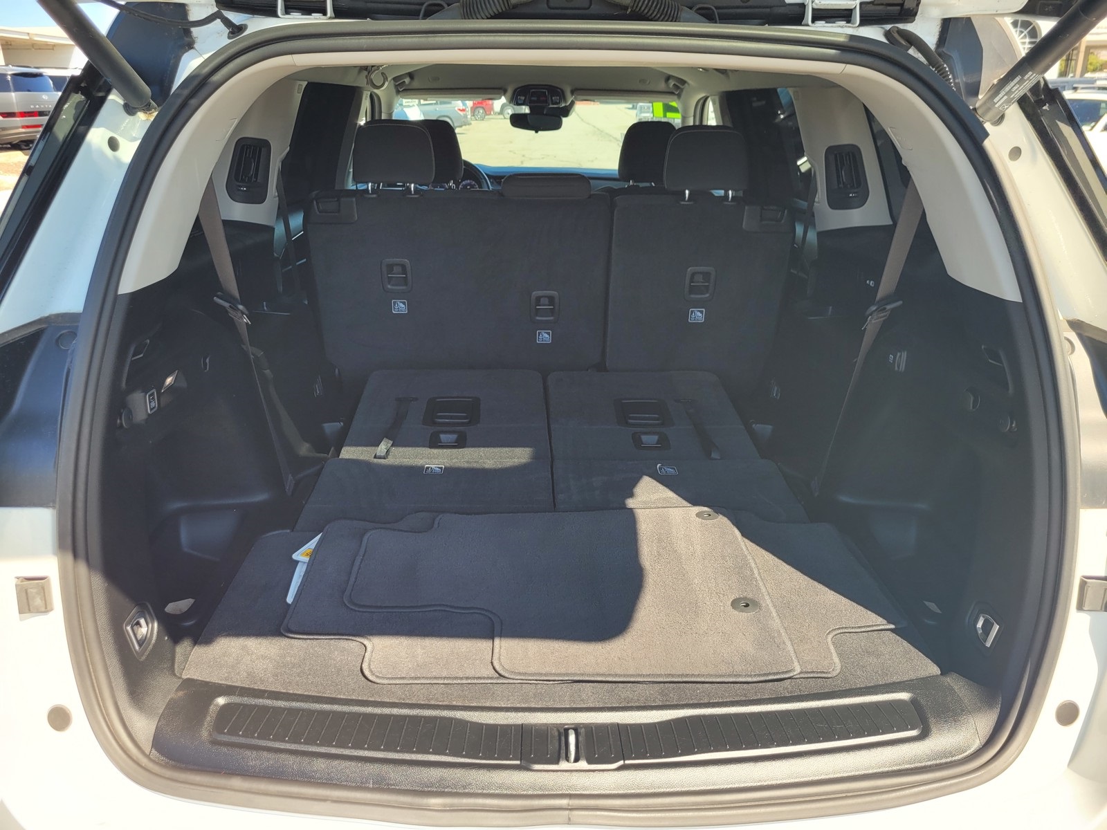 2021 Jeep Grand Cherokee Laredo photo 10