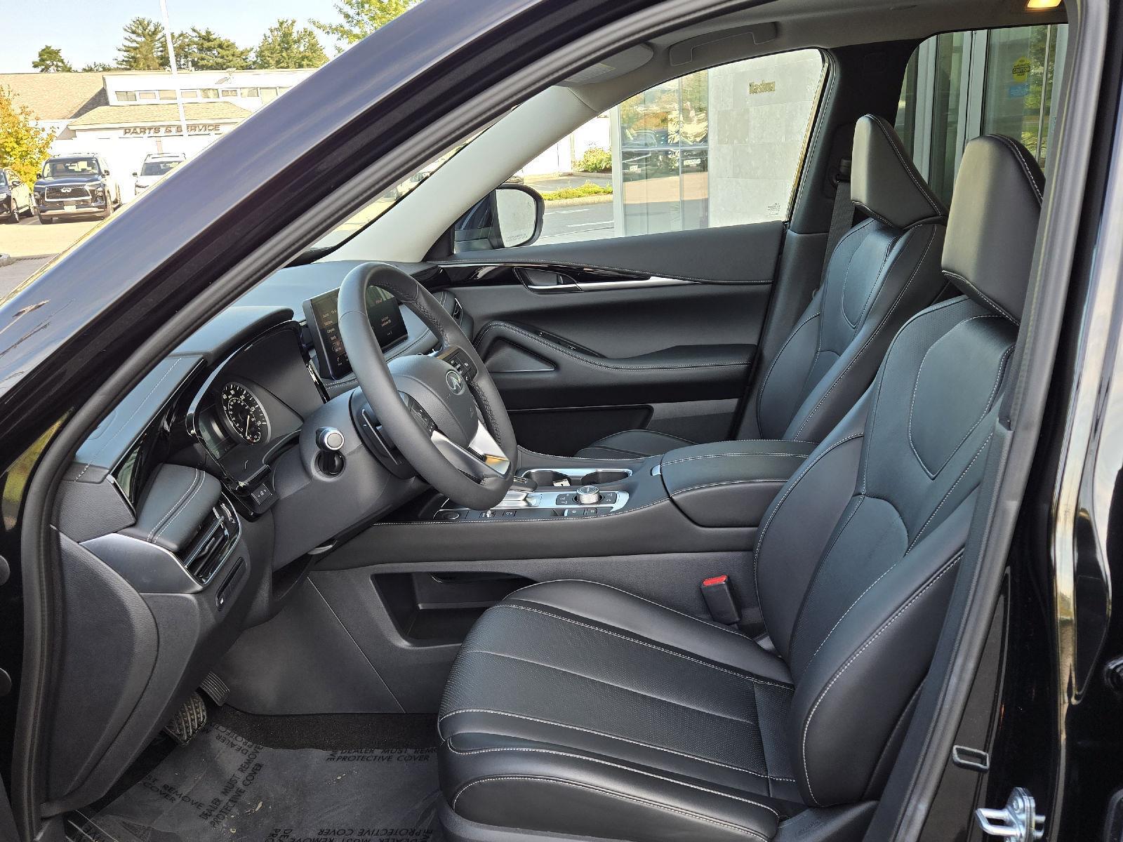 2025 Infiniti QX60 Pure photo 3