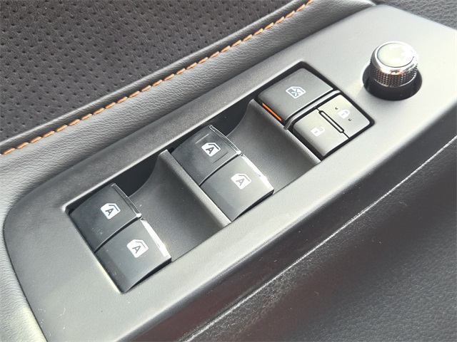 2019 Toyota Avalon Touring photo 17
