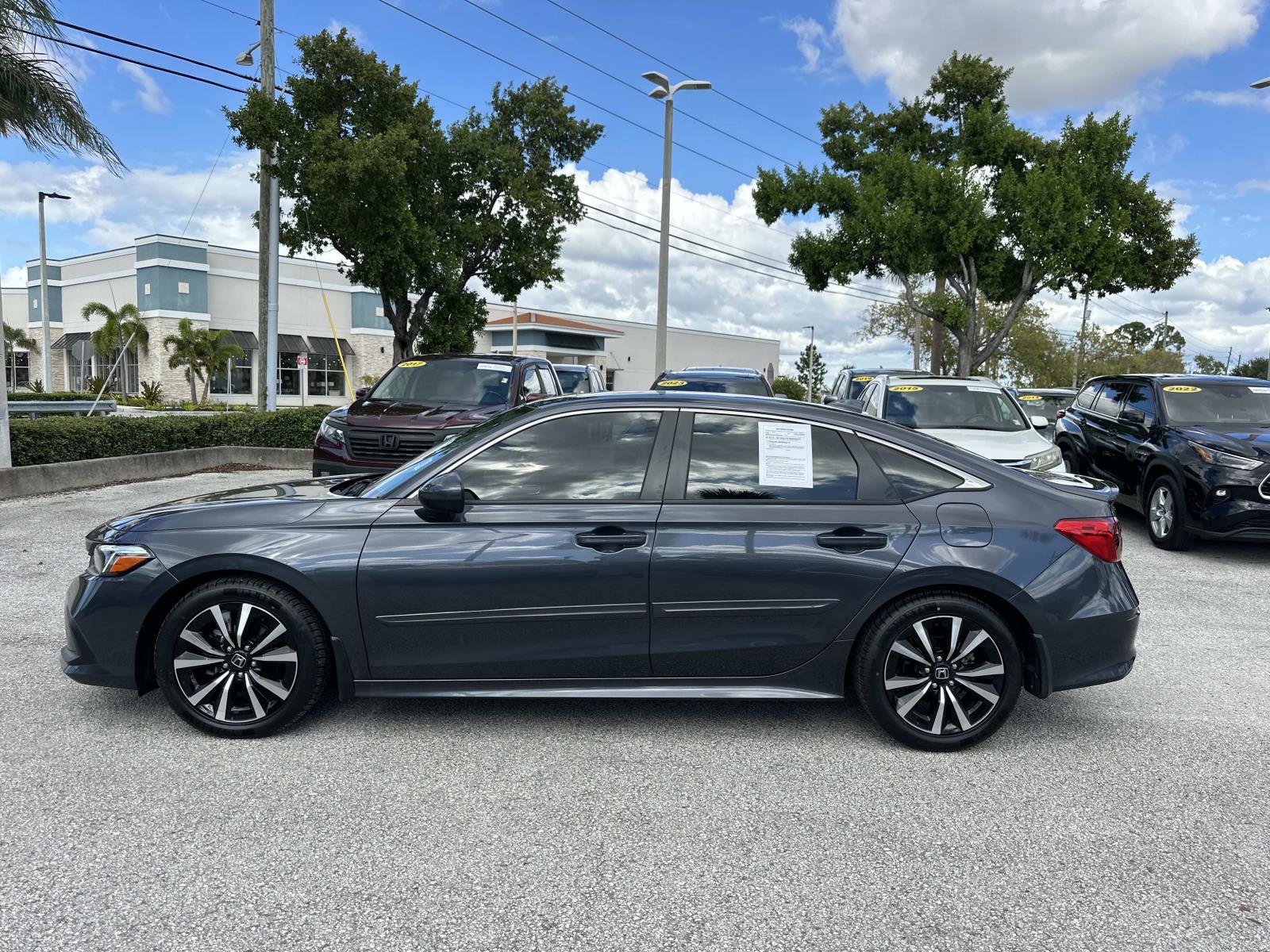 2022 Honda Civic EX photo 3