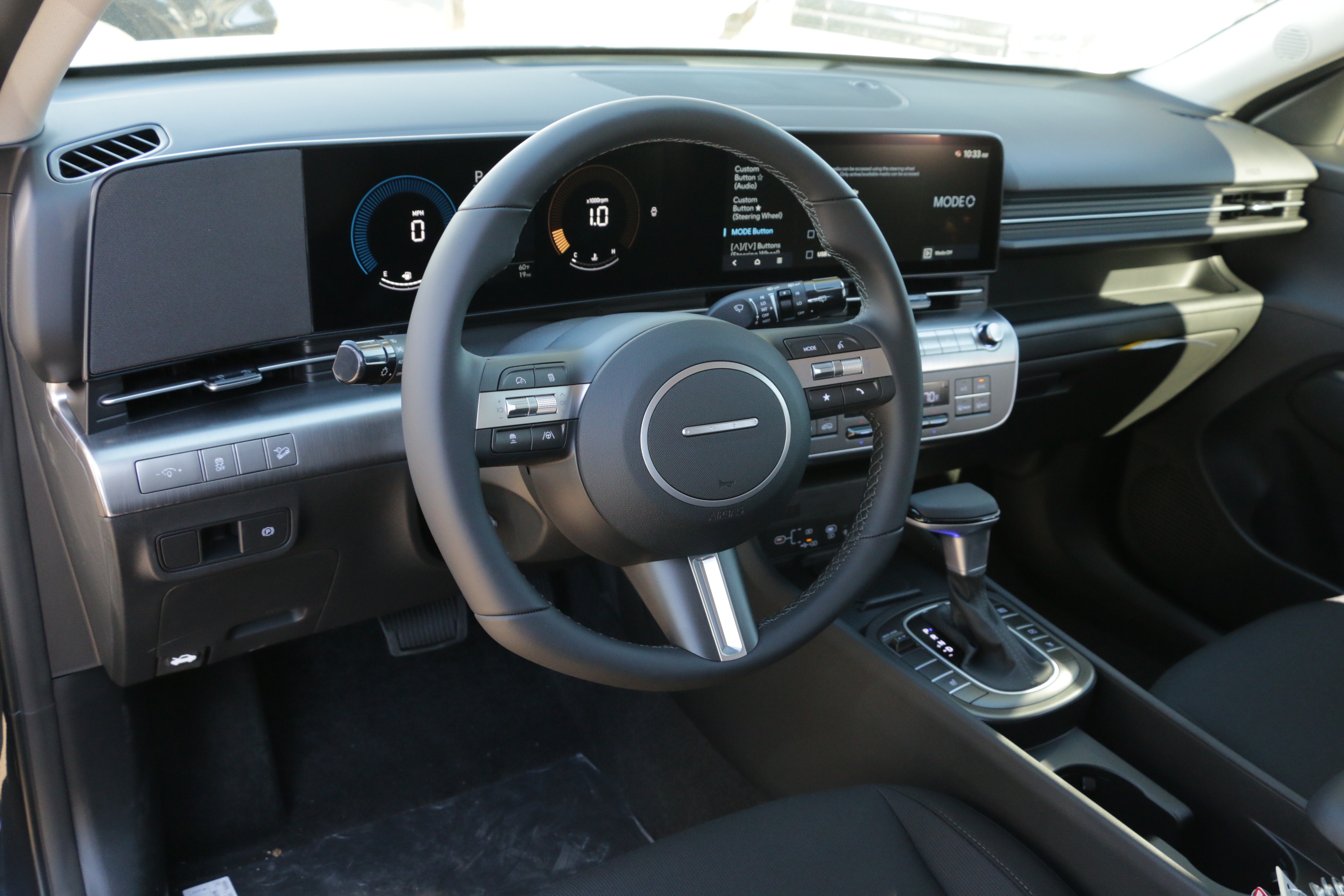 2026 Hyundai Kona SEL photo 2