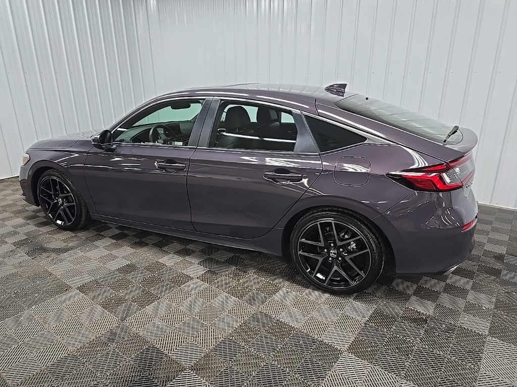2023 Honda Civic Hatchback Sport Touring photo 3