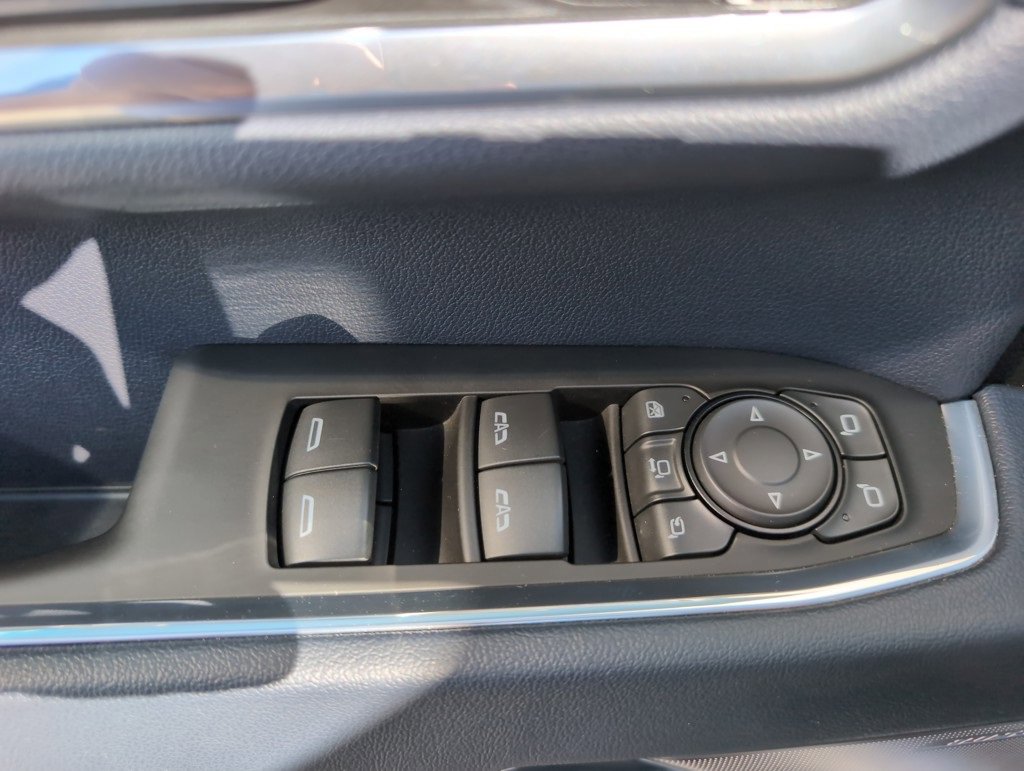 2024 Chevrolet Silverado High Country photo 19