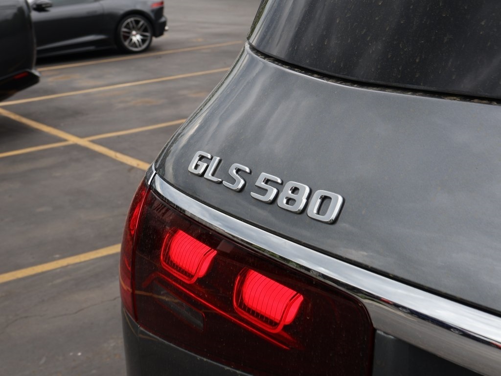 2025 Mercedes Benz GLS 580 4MATIC photo 18