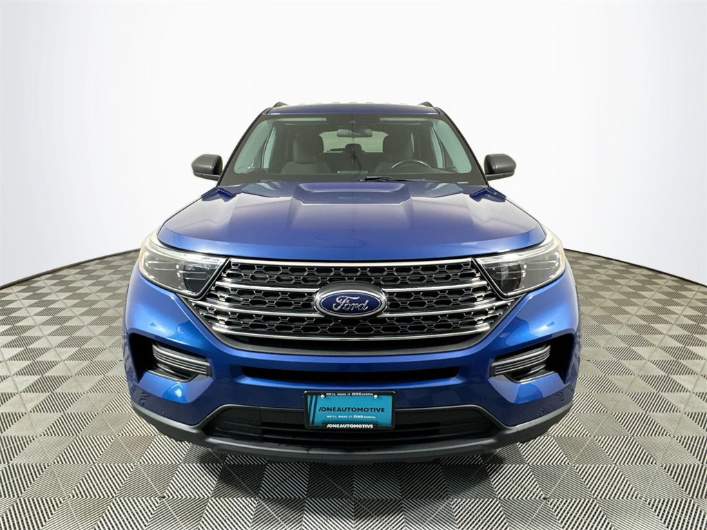2022 Ford Explorer XLT photo 3