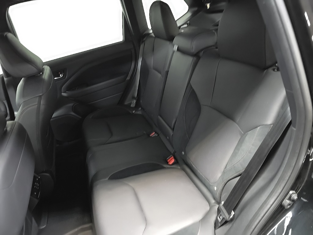 2025 Subaru Forester Touring photo 31