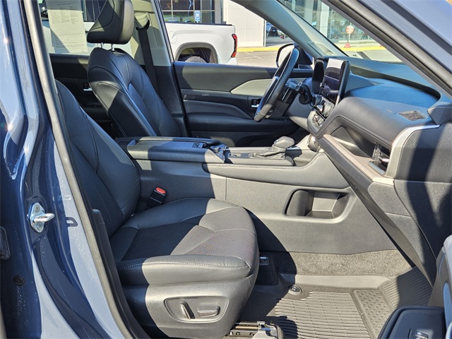 2024 Toyota Grand Highlander Platinum photo 18