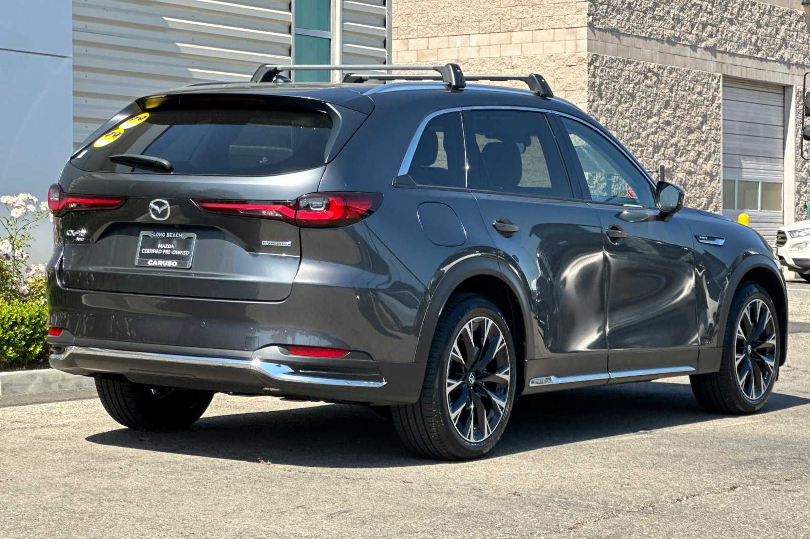 2024 Mazda CX-90 Premium photo 2