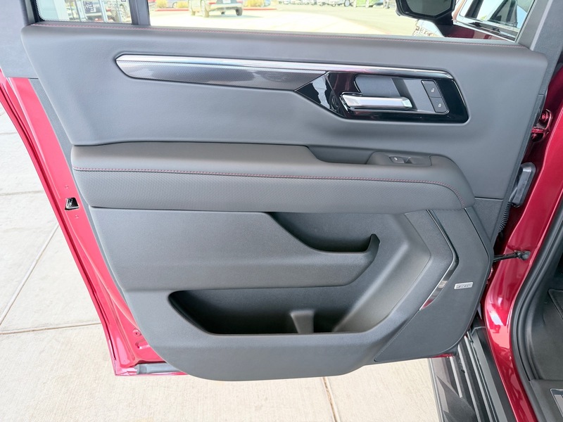 2025 Chevrolet Suburban RST photo 18