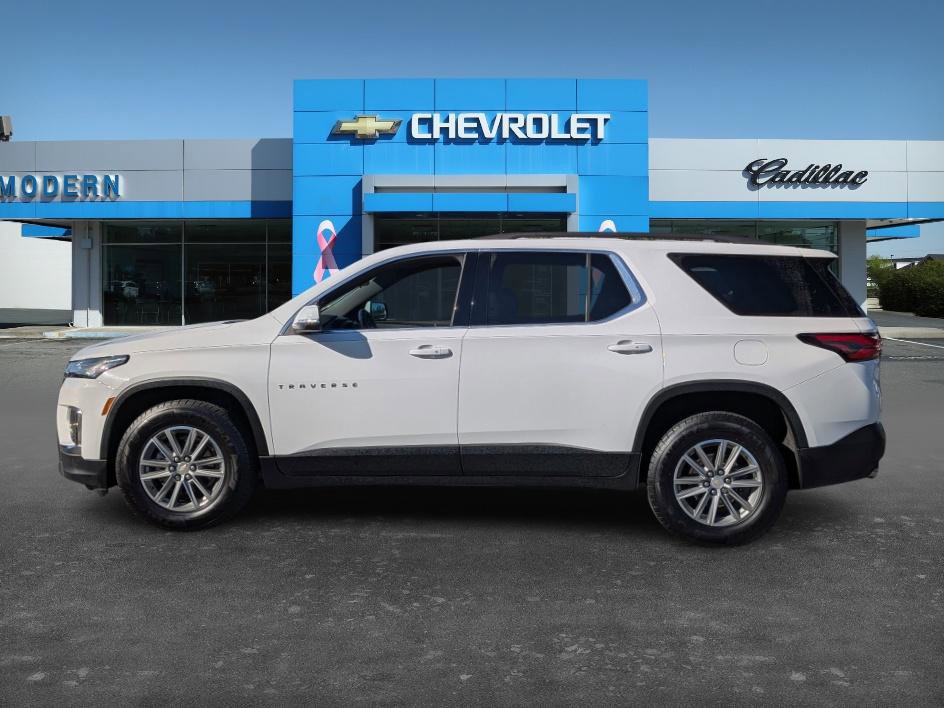 2022 Chevrolet Traverse Cloth photo 2