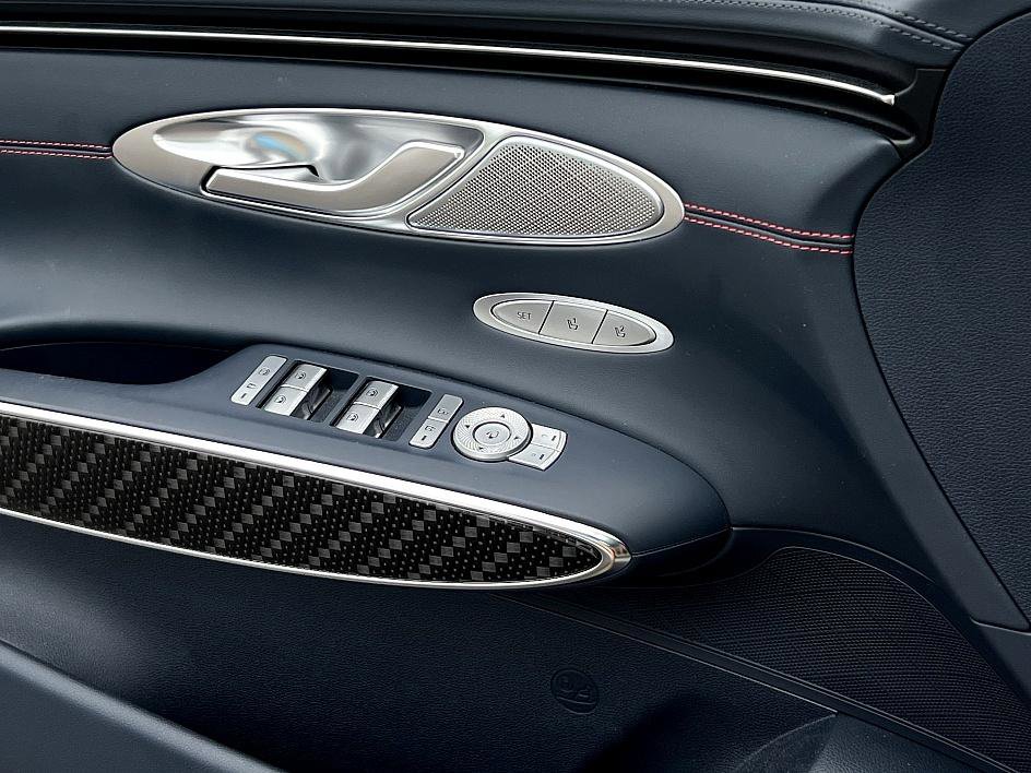 2023 Genesis GV70 3.5T Sport photo 19