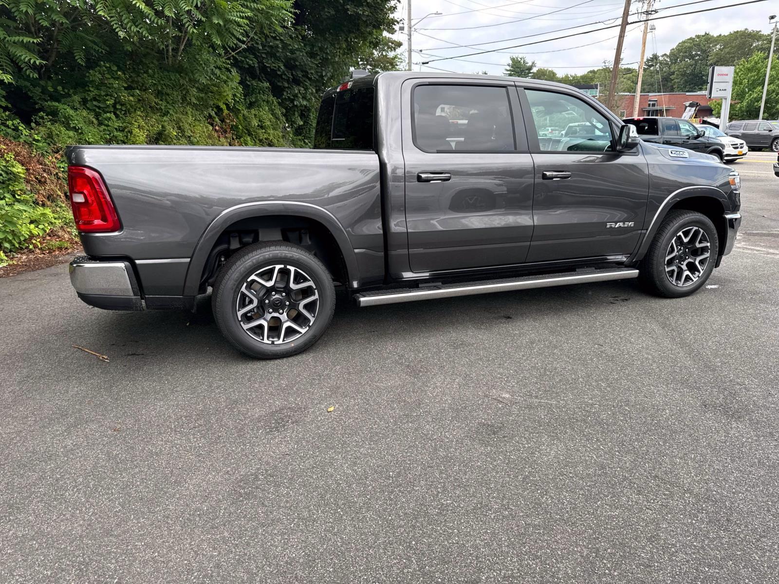 2025 Ram 1500 Laramie photo 5