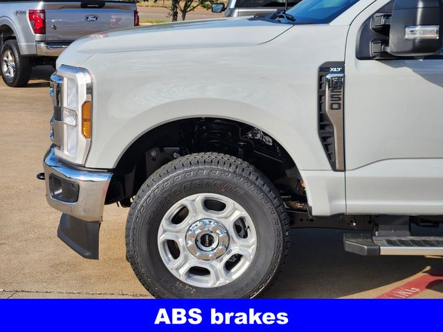 2026 Ford F-250 XLT photo 7