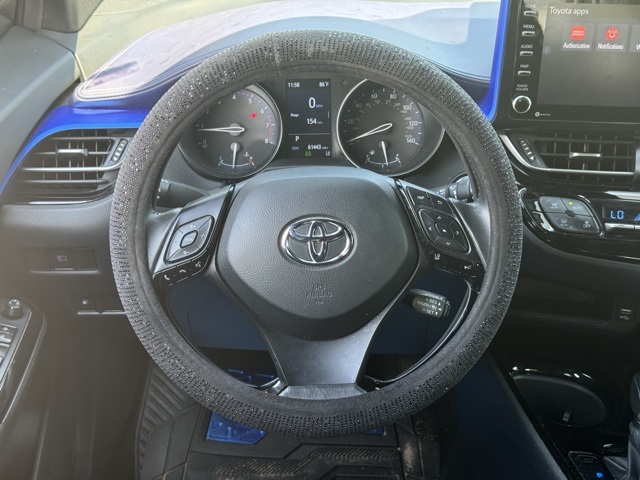 2022 Toyota C-HR XLE photo 25