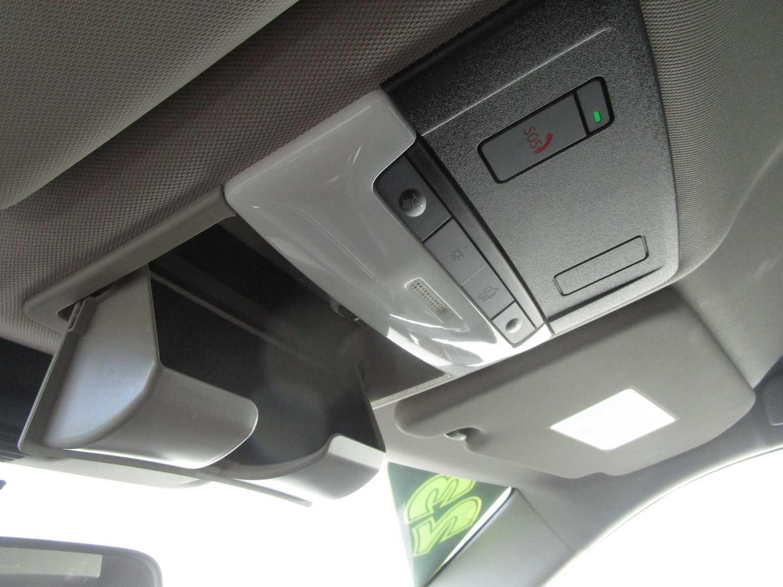 2023 Mitsubishi Outlander PHEV SE photo 25