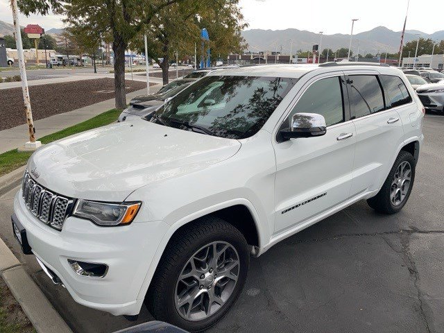 2020 Jeep Grand Cherokee Overland photo 2
