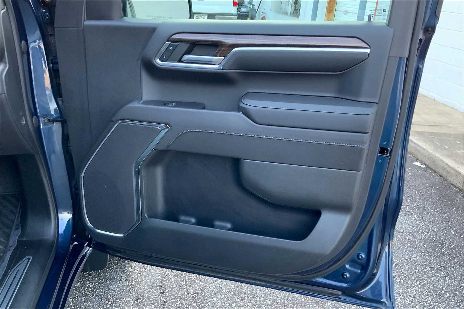 2023 Chevrolet Silverado 1500 LT photo 21