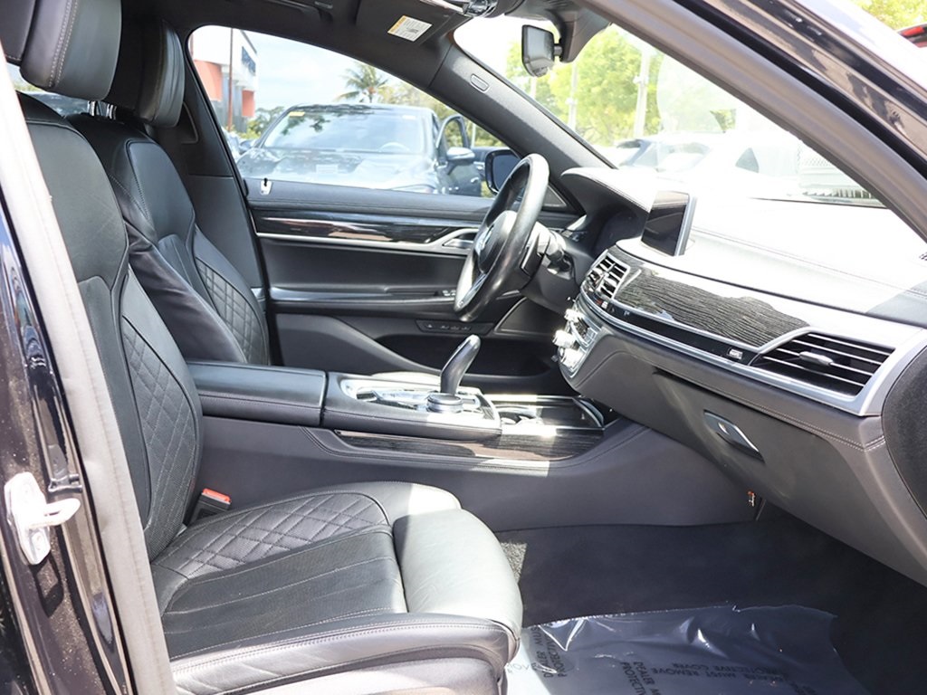2020 Bmw 740i xDrive Sedan photo 29