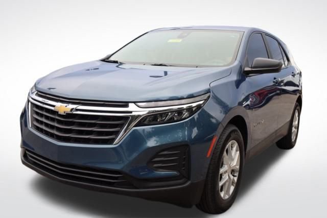2024 Chevrolet Equinox LS photo 4