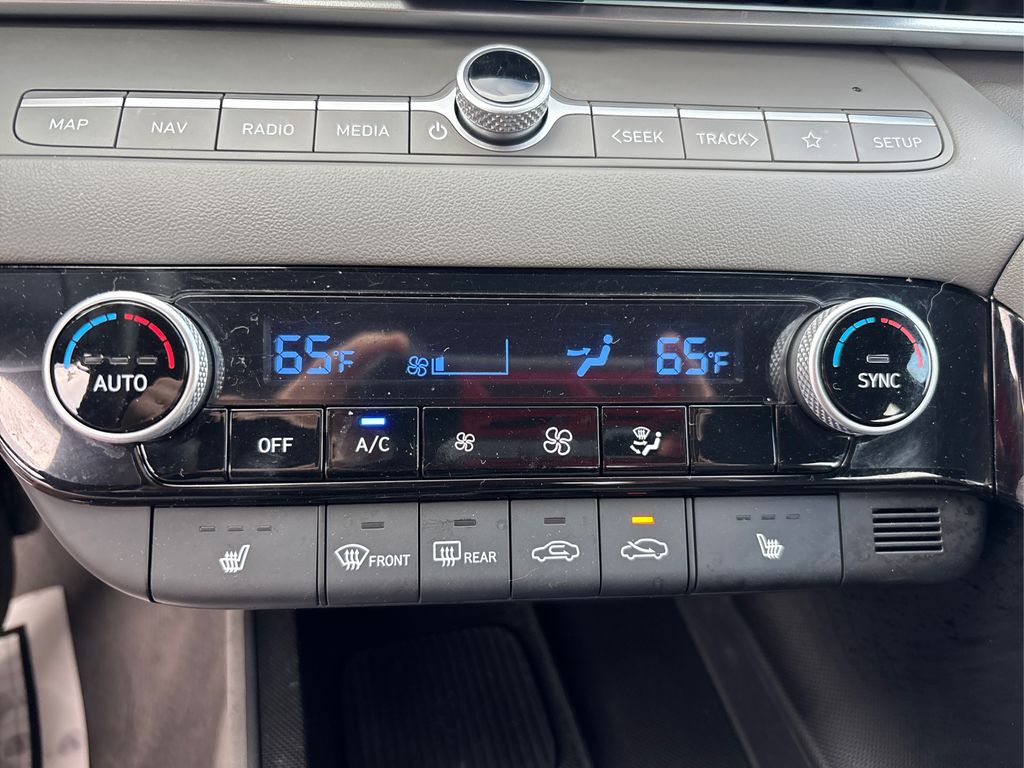 2024 Hyundai Elantra SEL Convenience photo 25