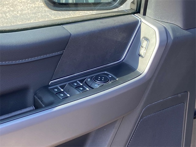 2025 Ford F-150 XLT photo 12