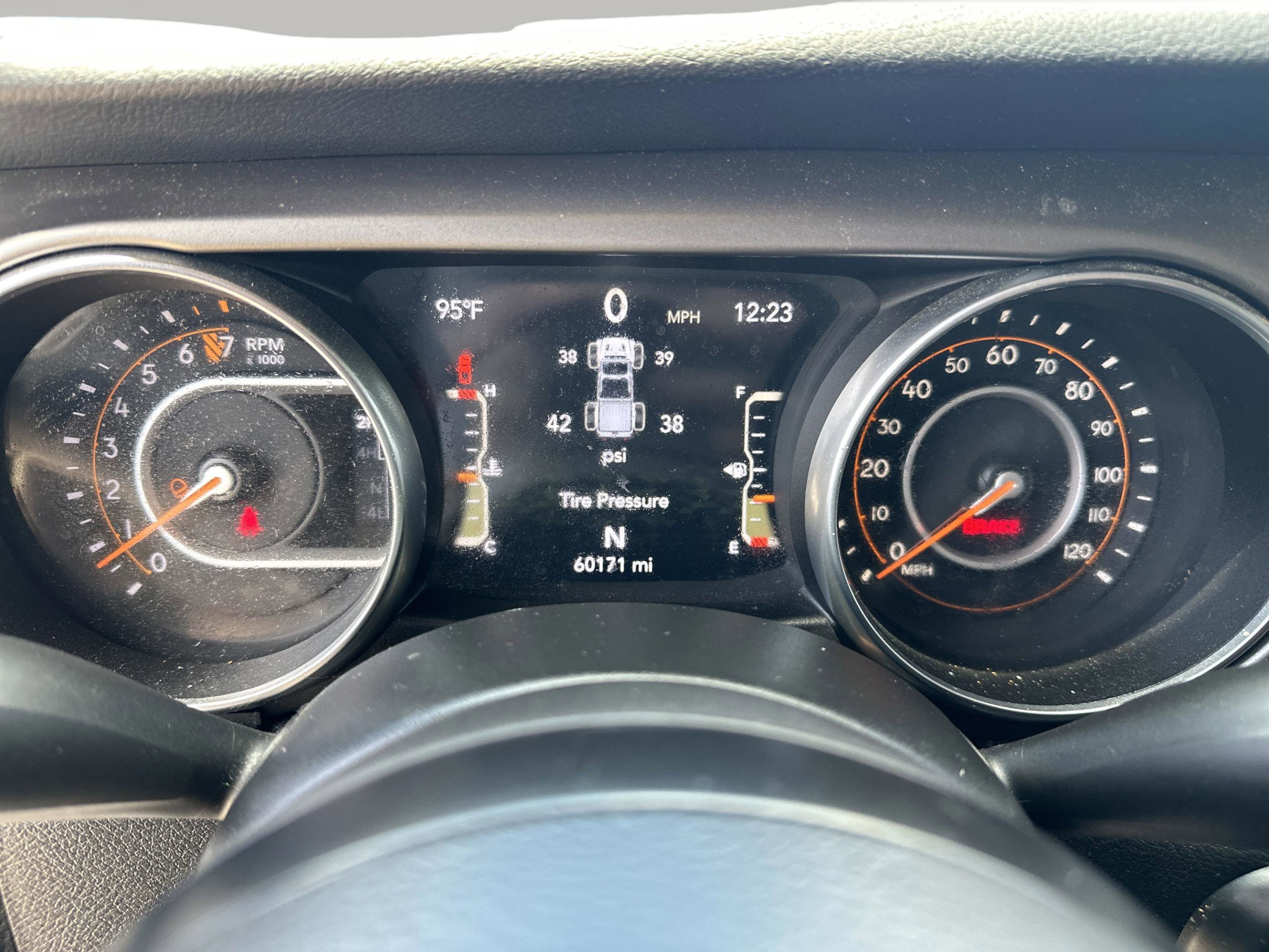 2020 Jeep Gladiator Sport photo 20