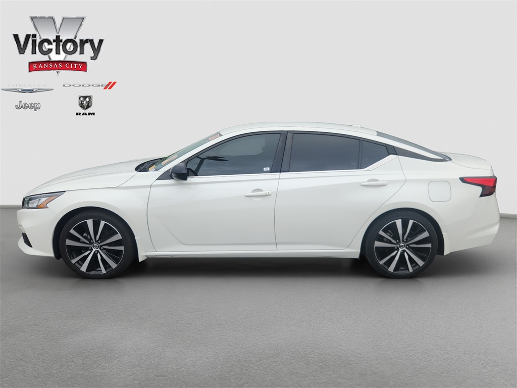 Used 2021 Nissan Altima SR with VIN 1N4BL4CV3MN393988 for sale in Kansas City, KS