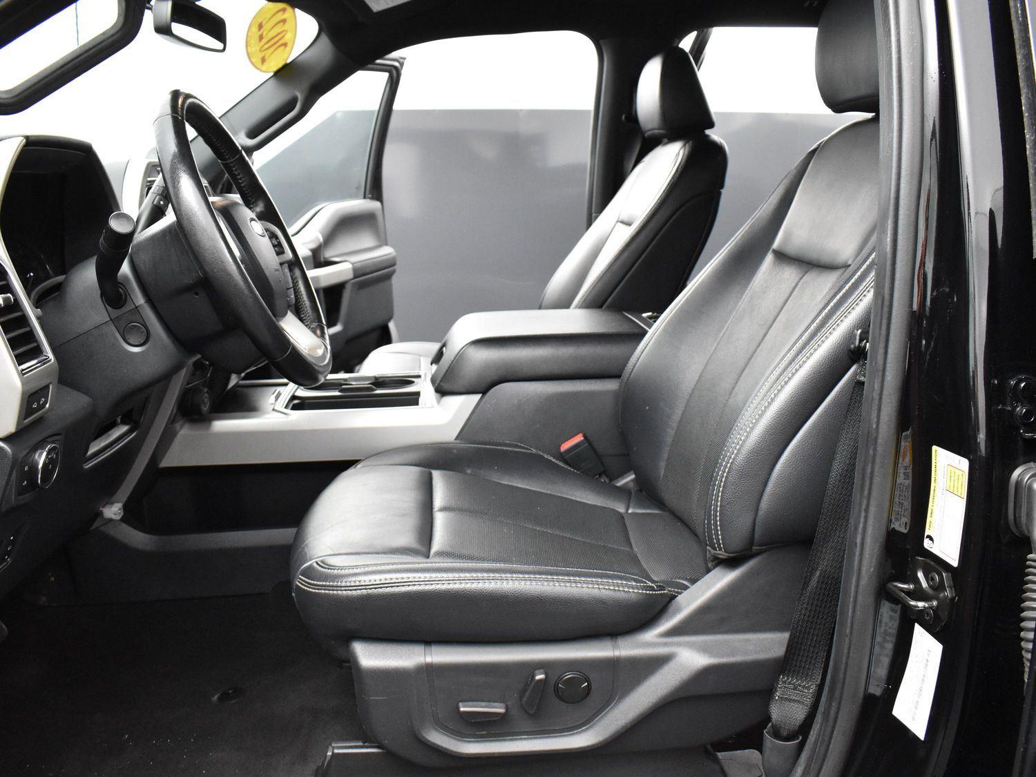 2022 Ford F-450 Lariat photo 12