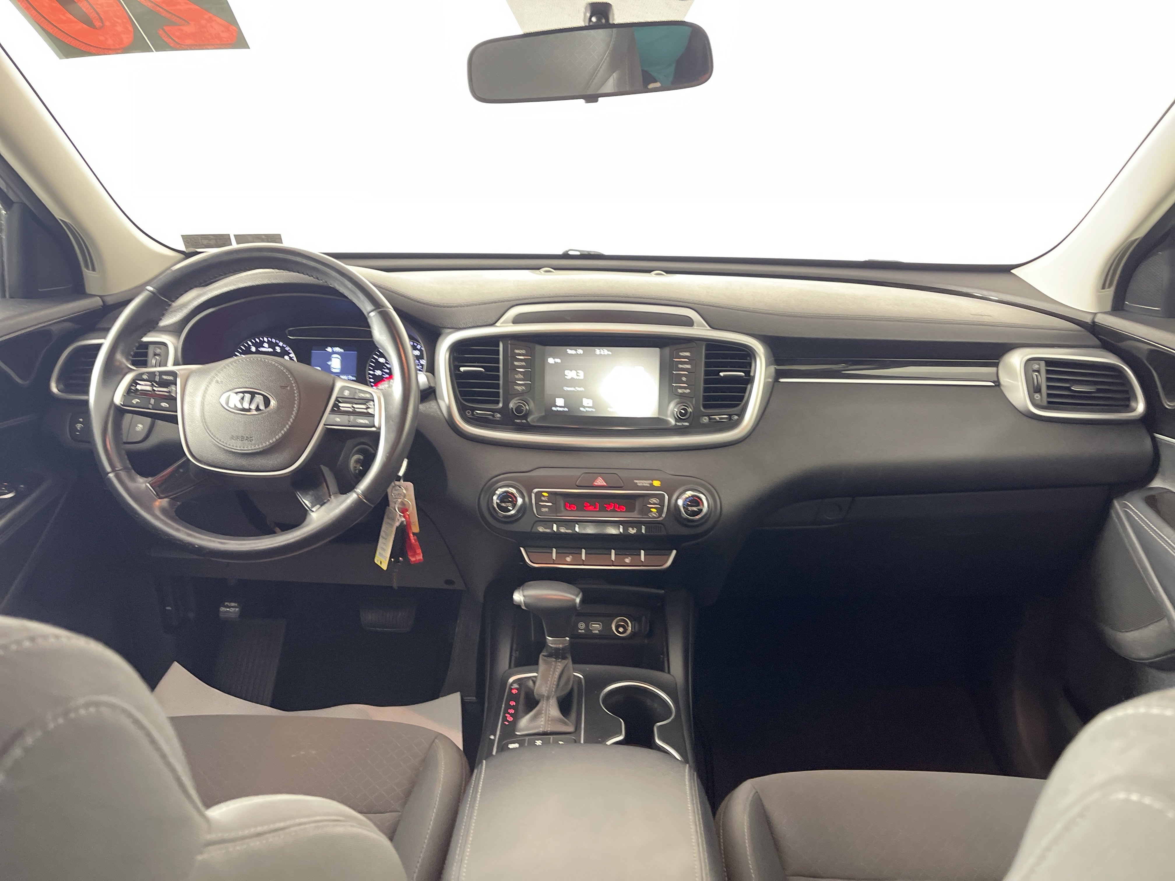 2020 Kia Sorento LX photo 3