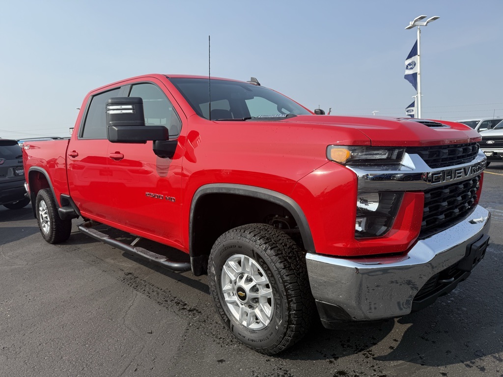 2023 Chevrolet Silverado 2500HD LT photo 2