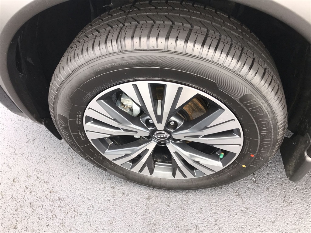 2023 Nissan Rogue SV photo 10