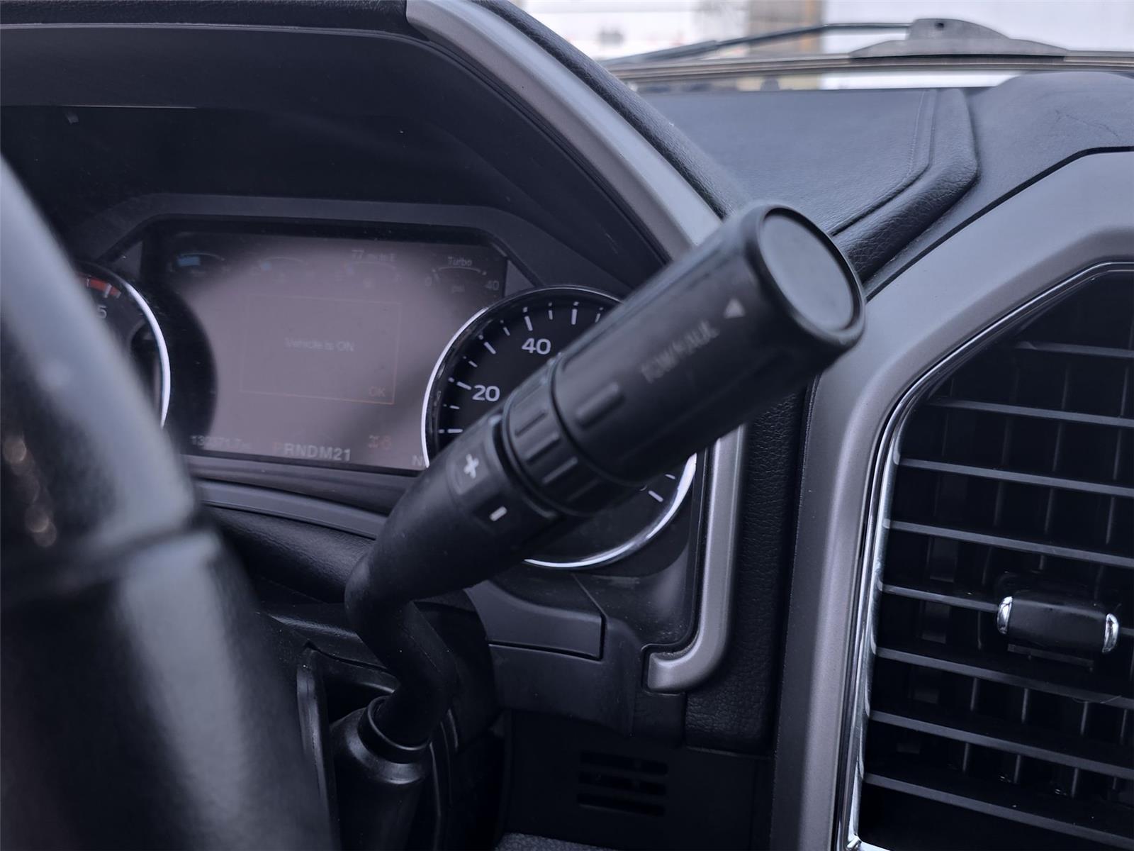 2018 Ford F-250 Lariat photo 16