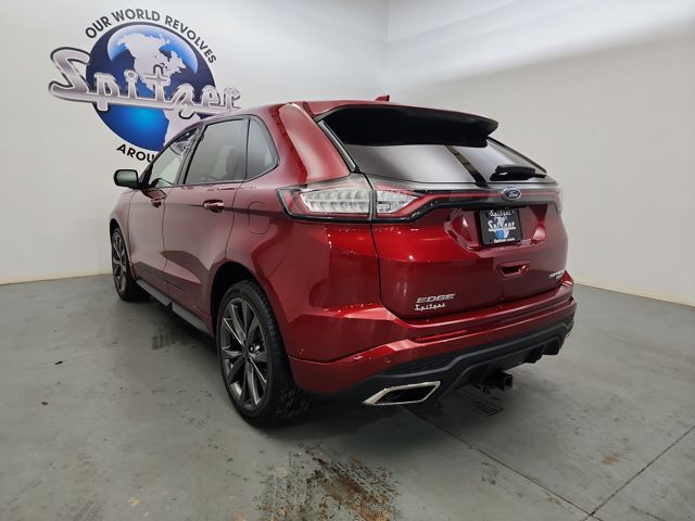 2018 Ford Edge Sport photo 2