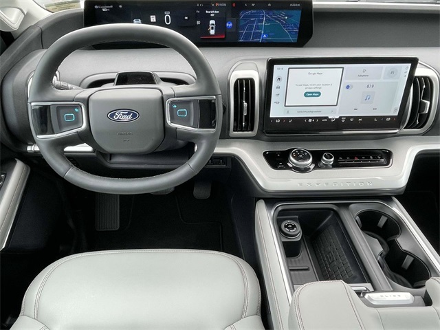 2025 Ford Expedition MAX photo 2