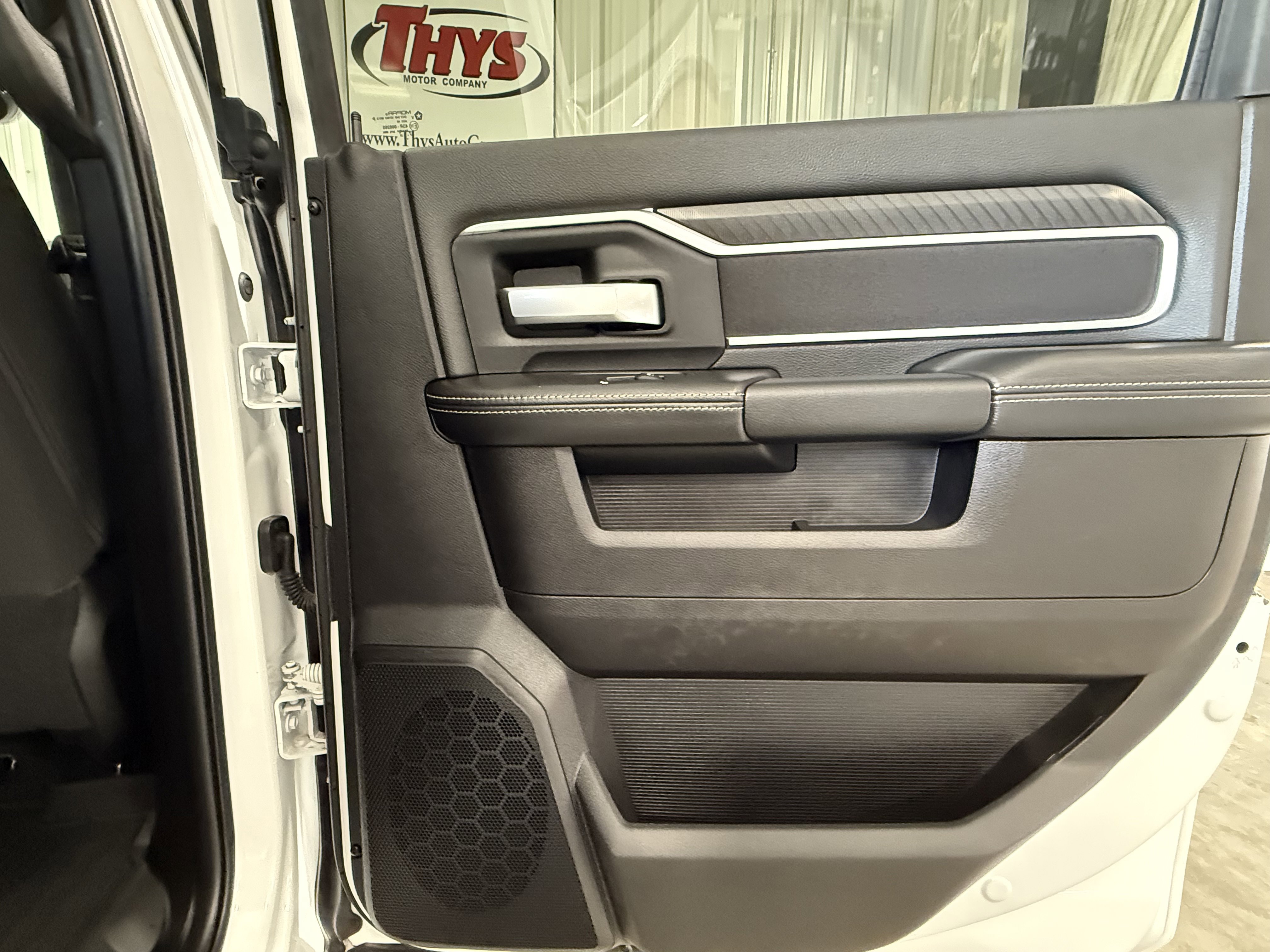 2025 Ram 2500 Big Horn photo 4