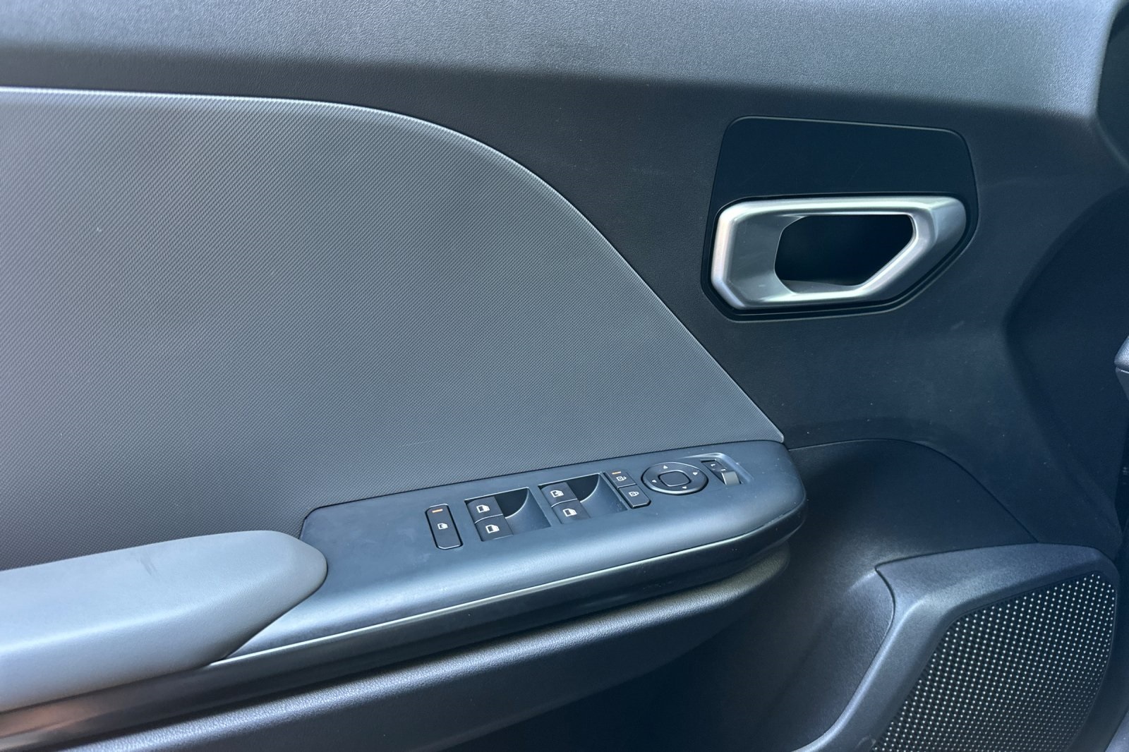 2025 Kia K4 LXS photo 7
