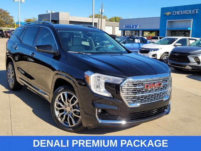 2023 GMC Terrain Denali's photo
