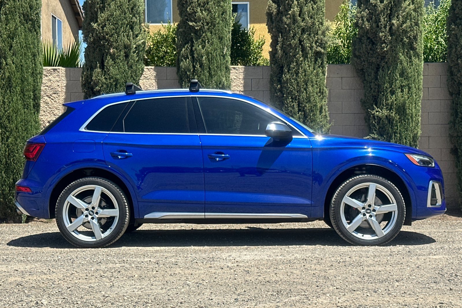2022 Audi SQ5 Premium Plus photo 3