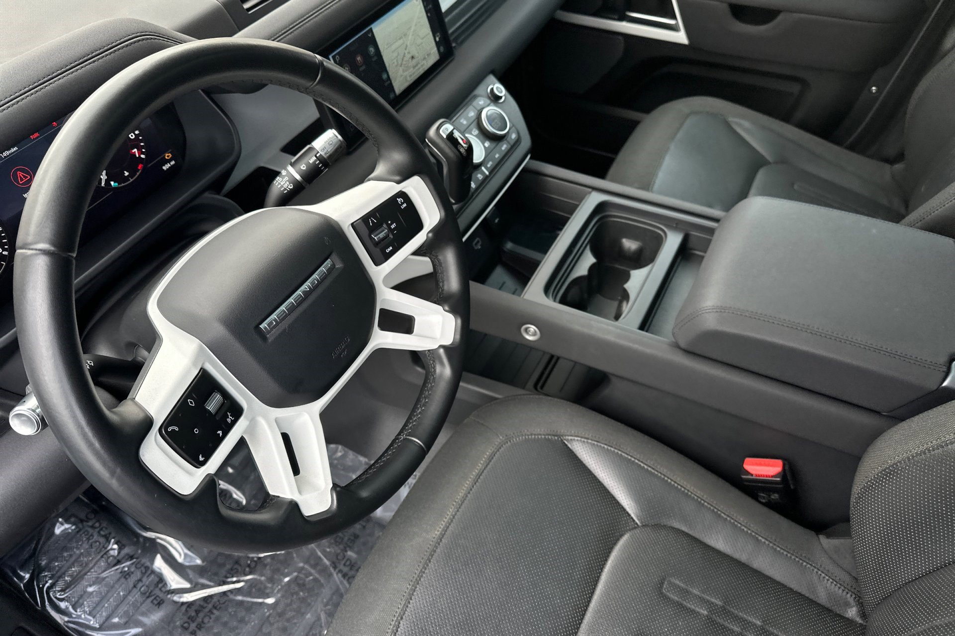 2020 Land Rover Defender SE photo 4